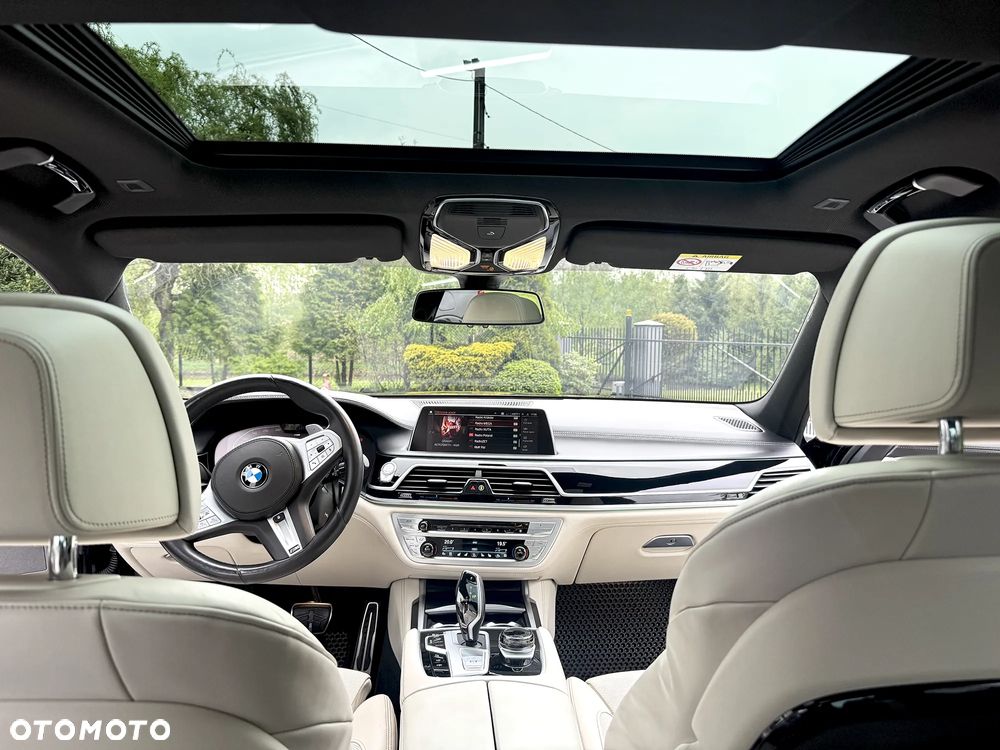 BMW Seria 7 750i xDrive sport - 15