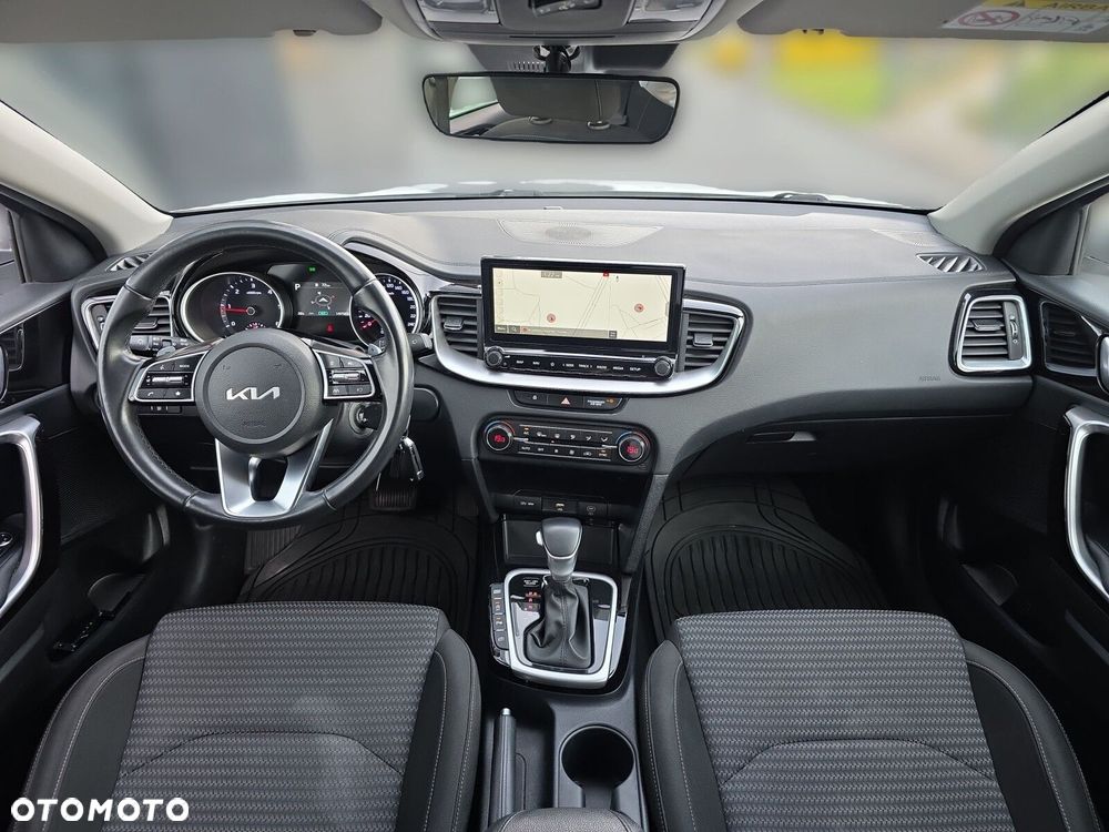 Kia Ceed 1.6 CRDi mHEV M DCT - 20