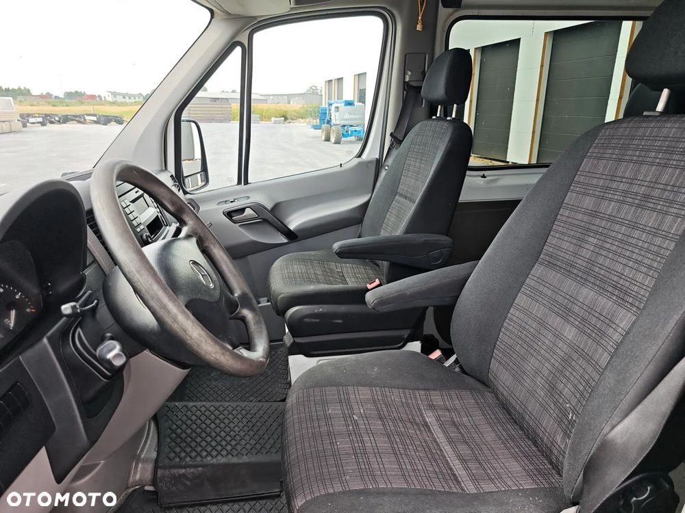 Mercedes-Benz Sprinter Furgon Brygadówka - 20