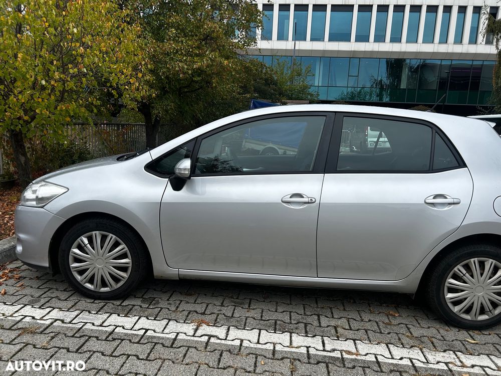 Toyota Auris - 2