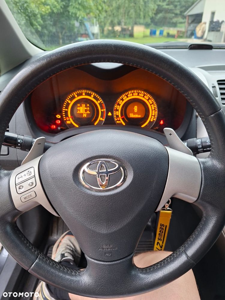 Toyota Auris 1.6 VVT-i Luna MM - 8