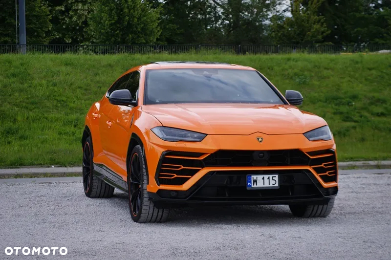 Lamborghini Urus Standard - 4