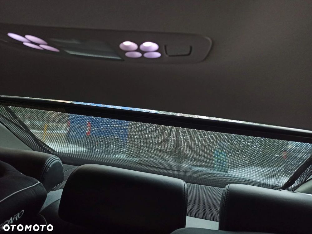 Lexus IS 220 D Prestige - 12