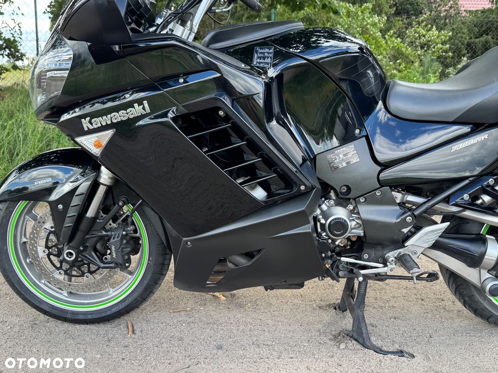 Kawasaki GTR - 15