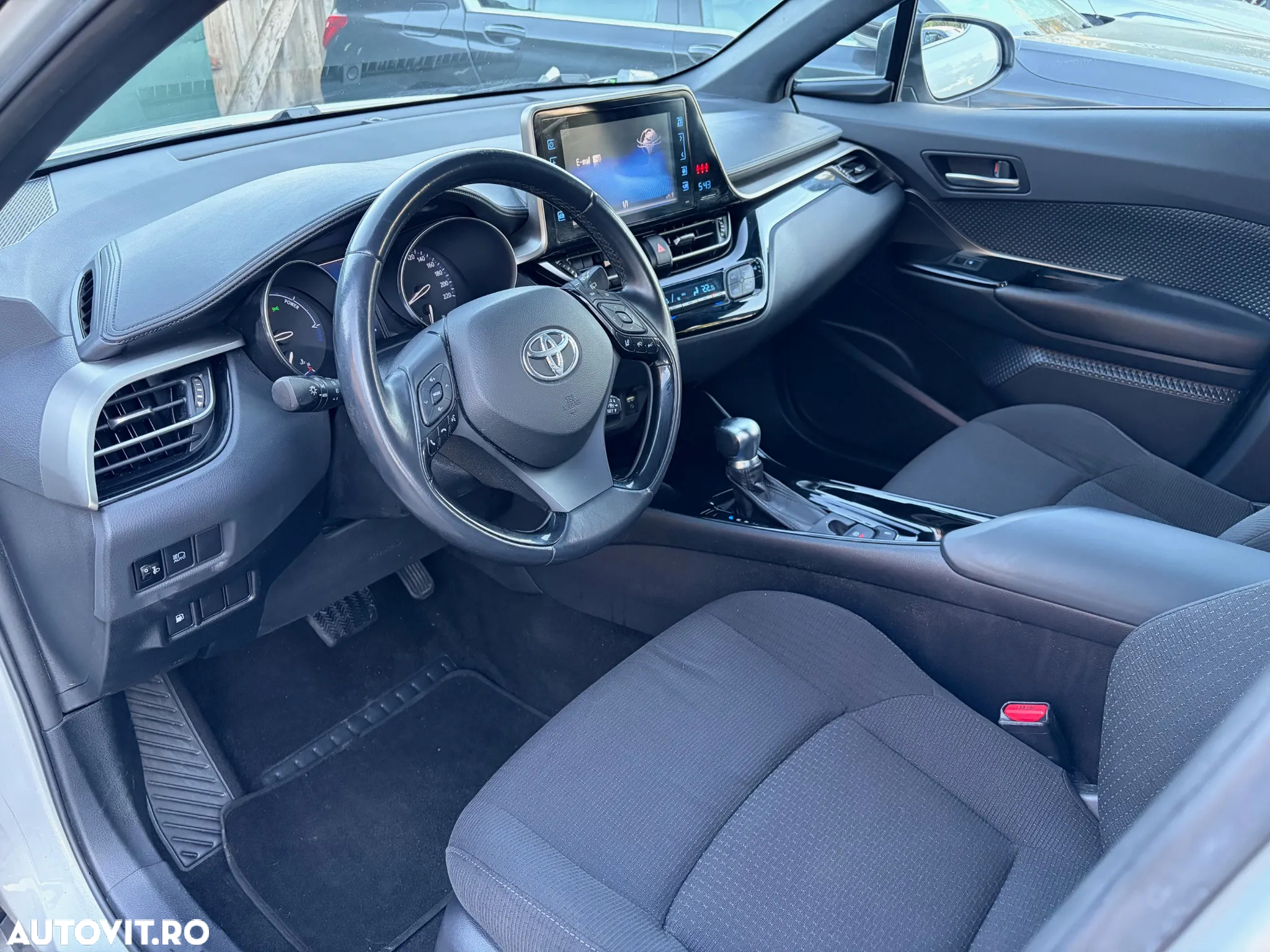 Toyota C-HR - 22