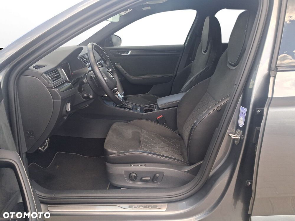 Skoda Superb 2.0 TDI SCR Sportline DSG - 8