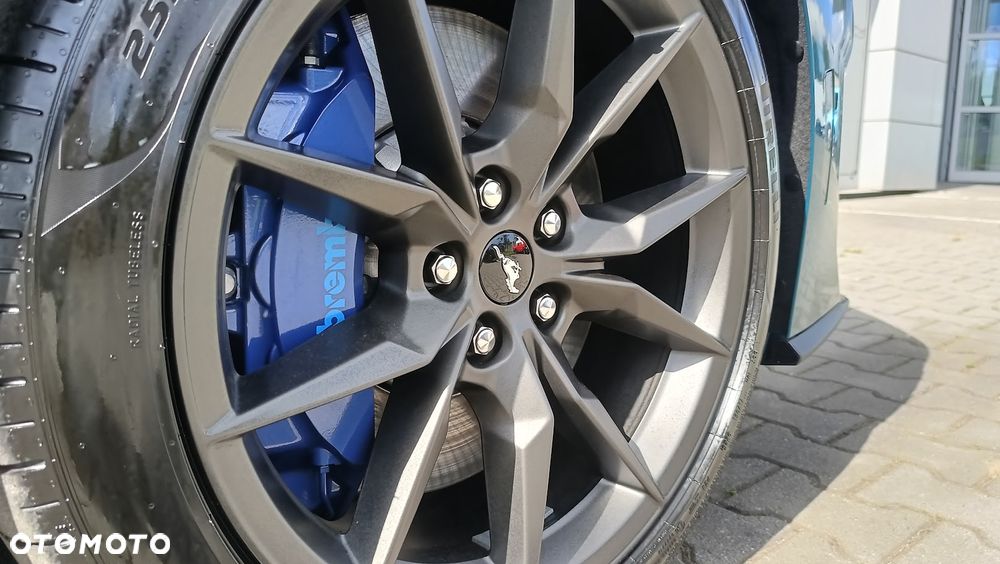 Ford Mustang - 21