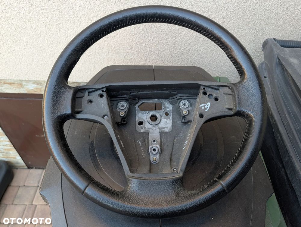 VOLVO C30 S40 V50 KIEROWNICA - 1
