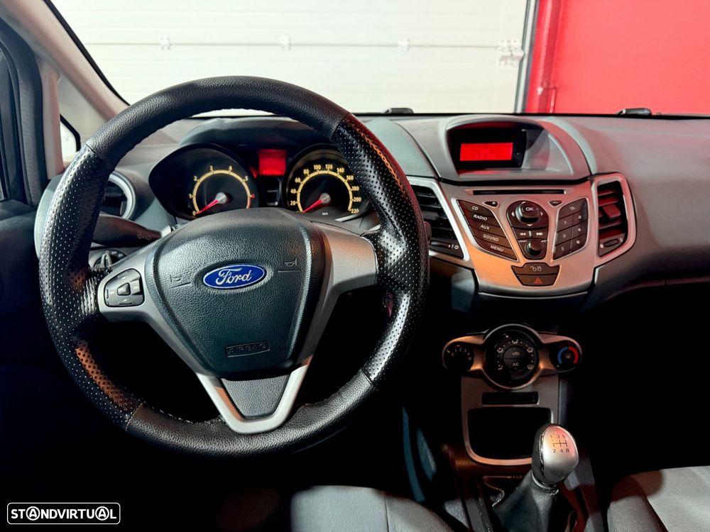 Ford Fiesta 1.25 Titanium - 35