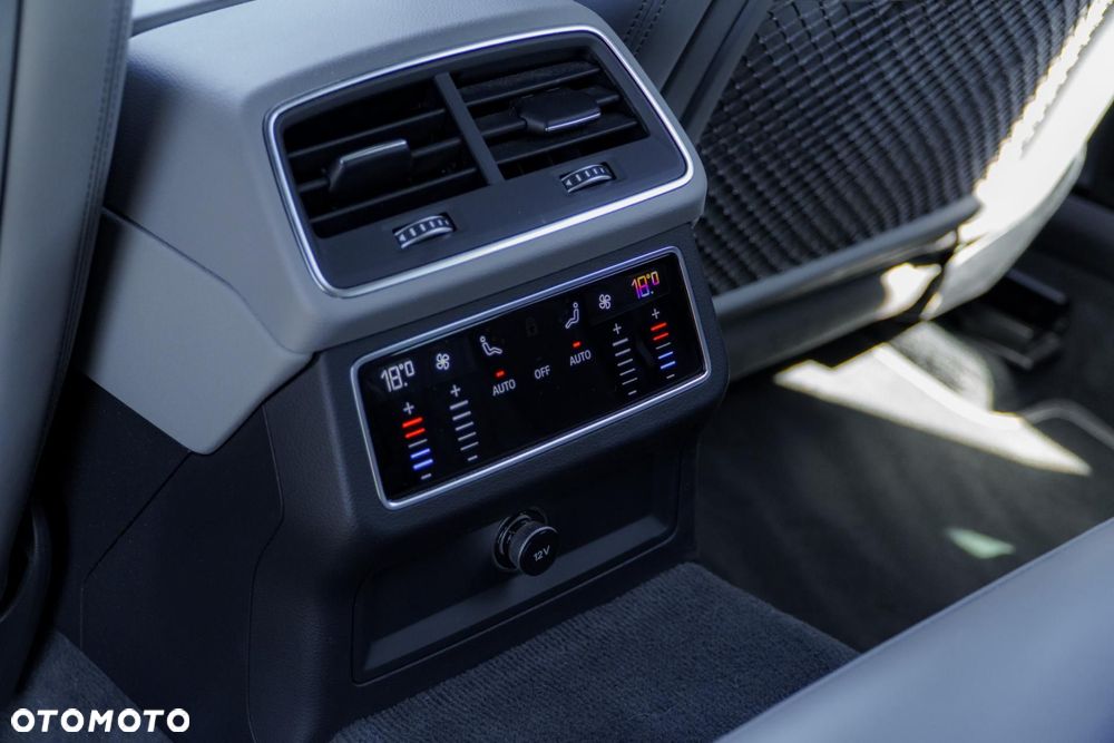 Audi S6 Avant TDI quattro tiptronic - 35