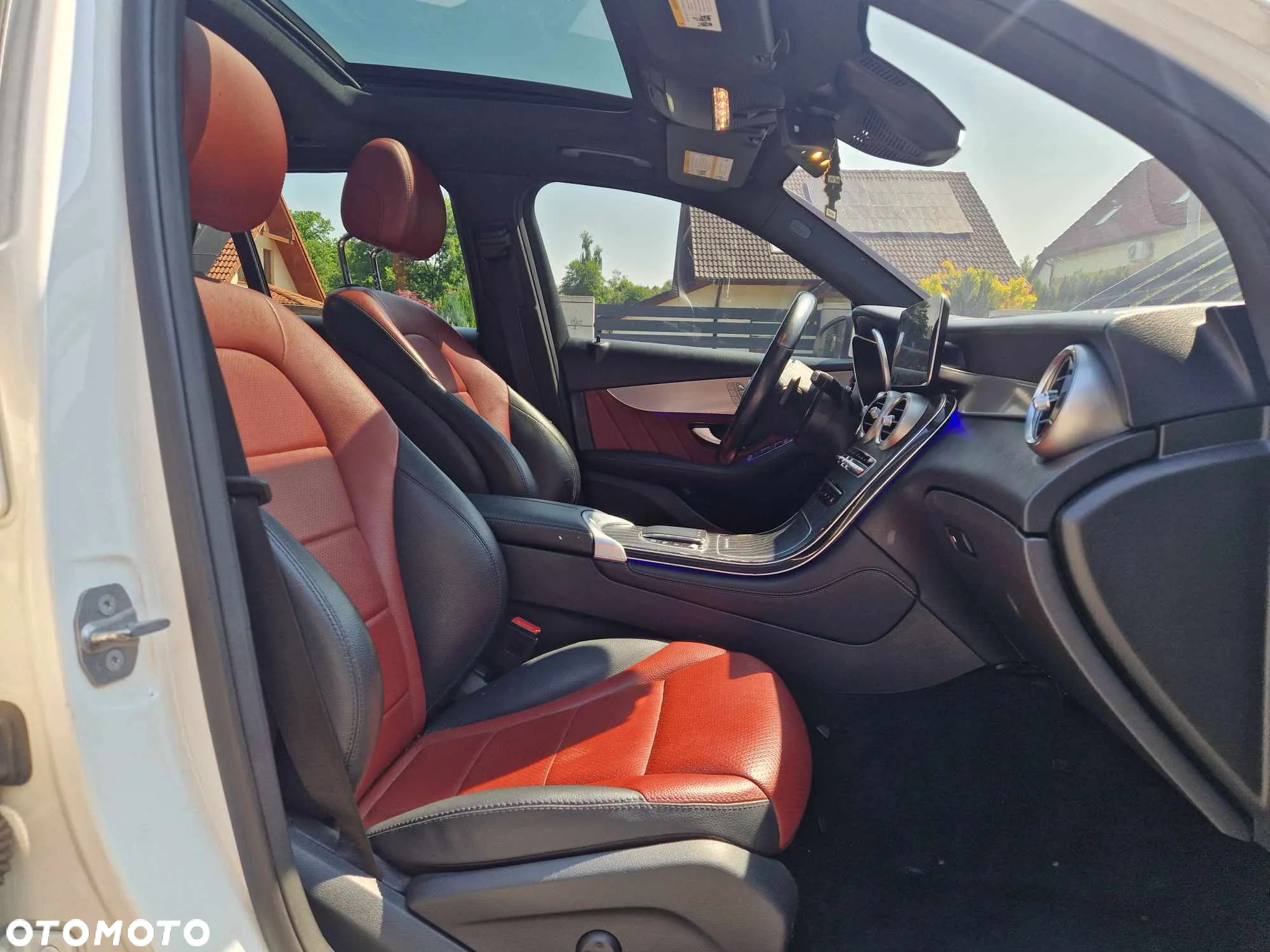 Mercedes-Benz GLC 300 4Matic 9G-TRONIC AMG Line Plus - 10