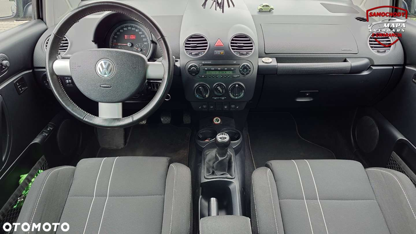 Volkswagen New Beetle - 5