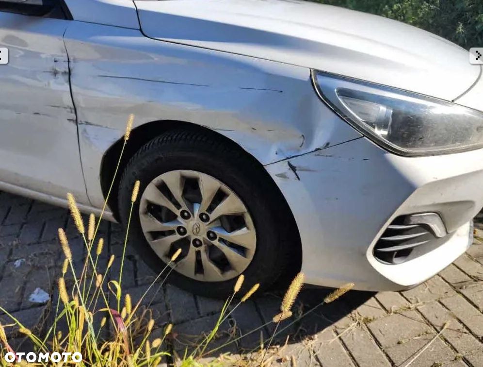 Hyundai i30 1.6 CRDi BlueDrive Go - 5