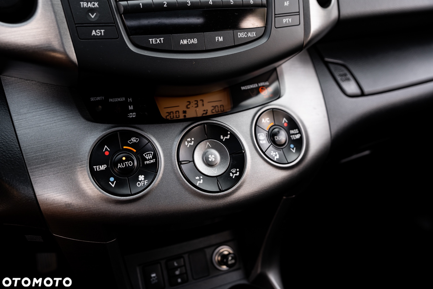 Toyota RAV4 2.0 4x4 - 32