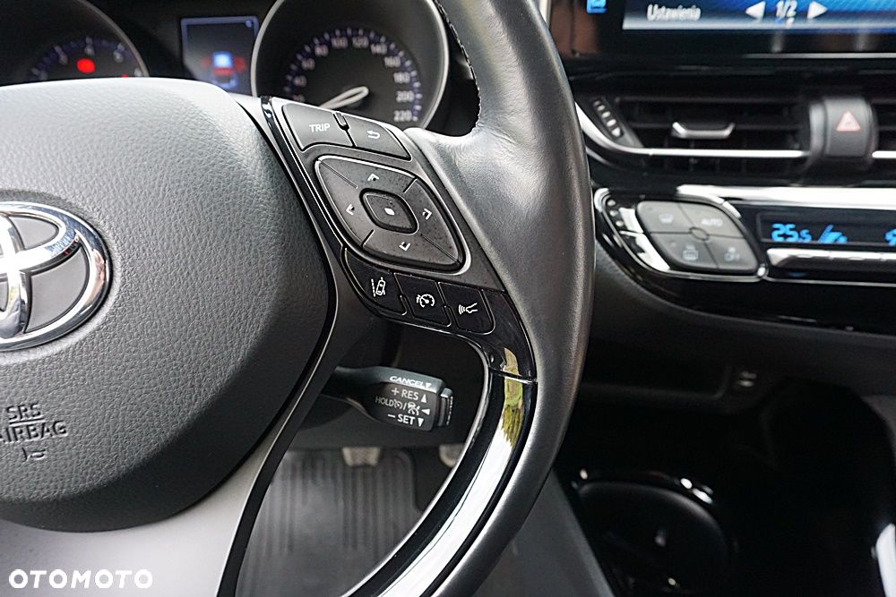 Toyota C-HR 1.2 Turbo Team Deutschland - 28