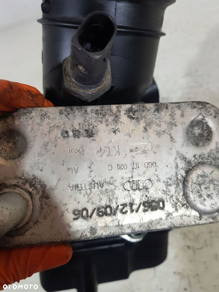 obudowa filtra oleju 06d115397g vw touran golf v audi 2.0 fsi bvy - 10