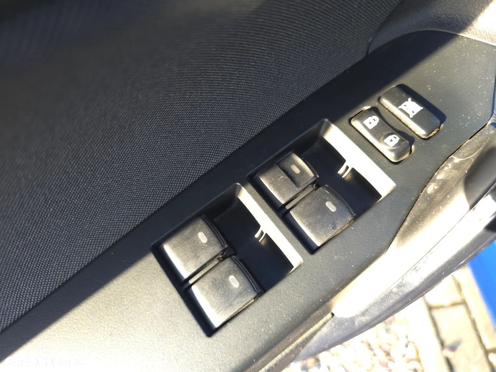 Toyota Auris 1.6 Premium - 19