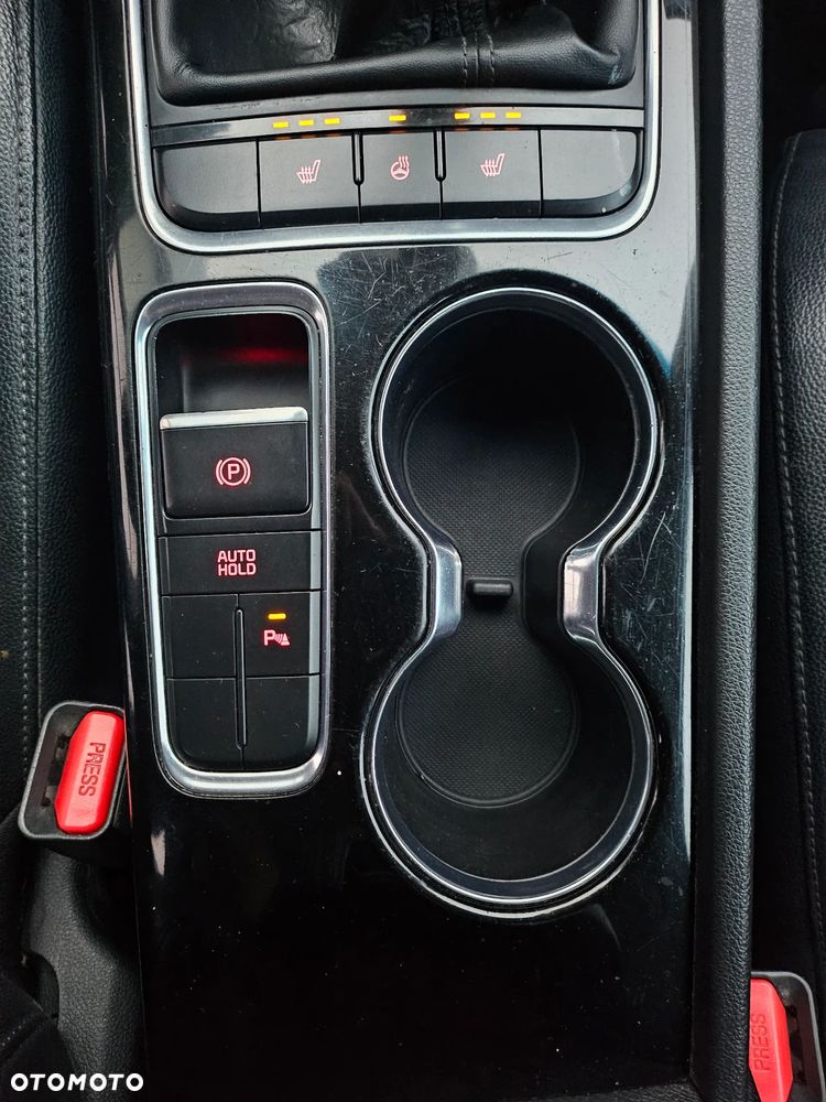 Kia Optima 2.0 L - 17