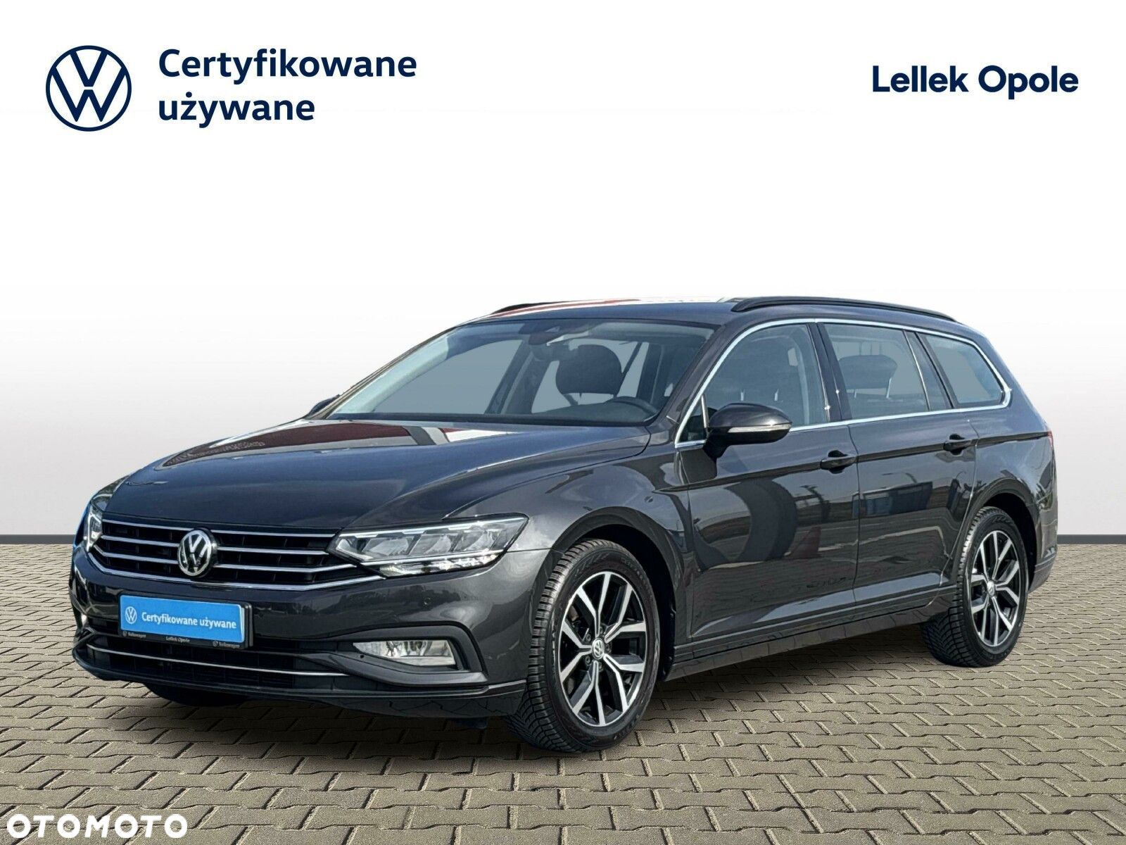Volkswagen Passat - 1