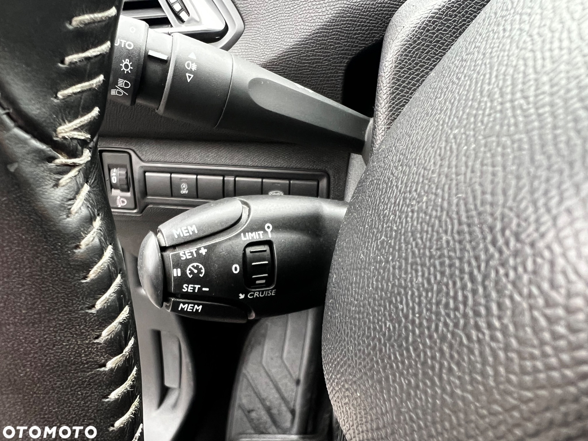 Peugeot 308 1.5 BlueHDi Active S&S - 33