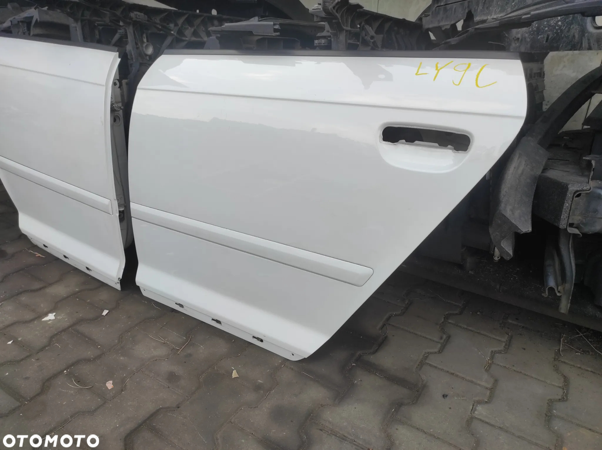 DRZWI PRAWE LEWE TYLNE PRAWY LEWY TYŁ AUDI A3 8P 5 DRZWI LY9C BIAŁE WYSYŁKA !!! - 3