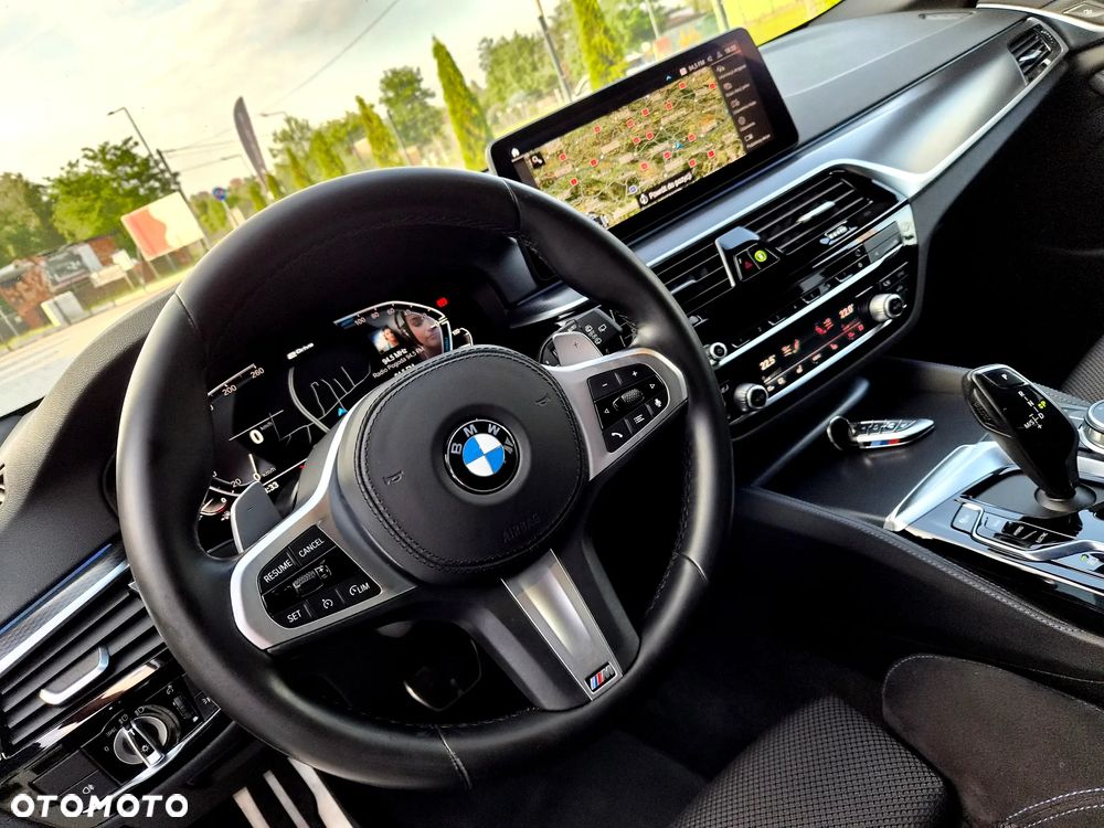 BMW Seria 5 530e M Sport sport - 16