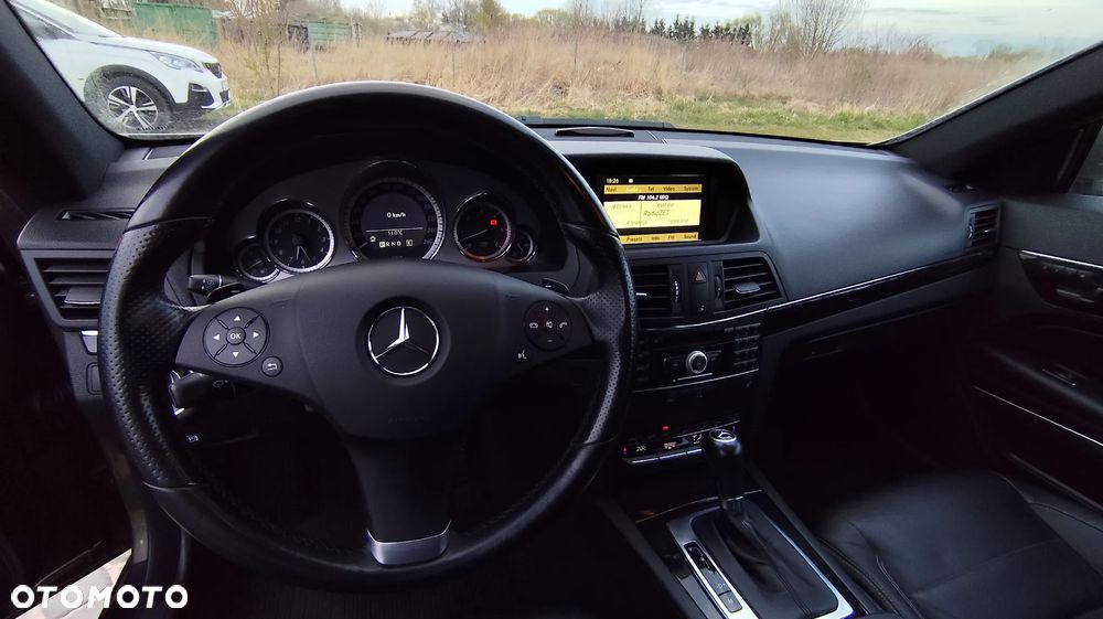 Mercedes-Benz Klasa E - 19