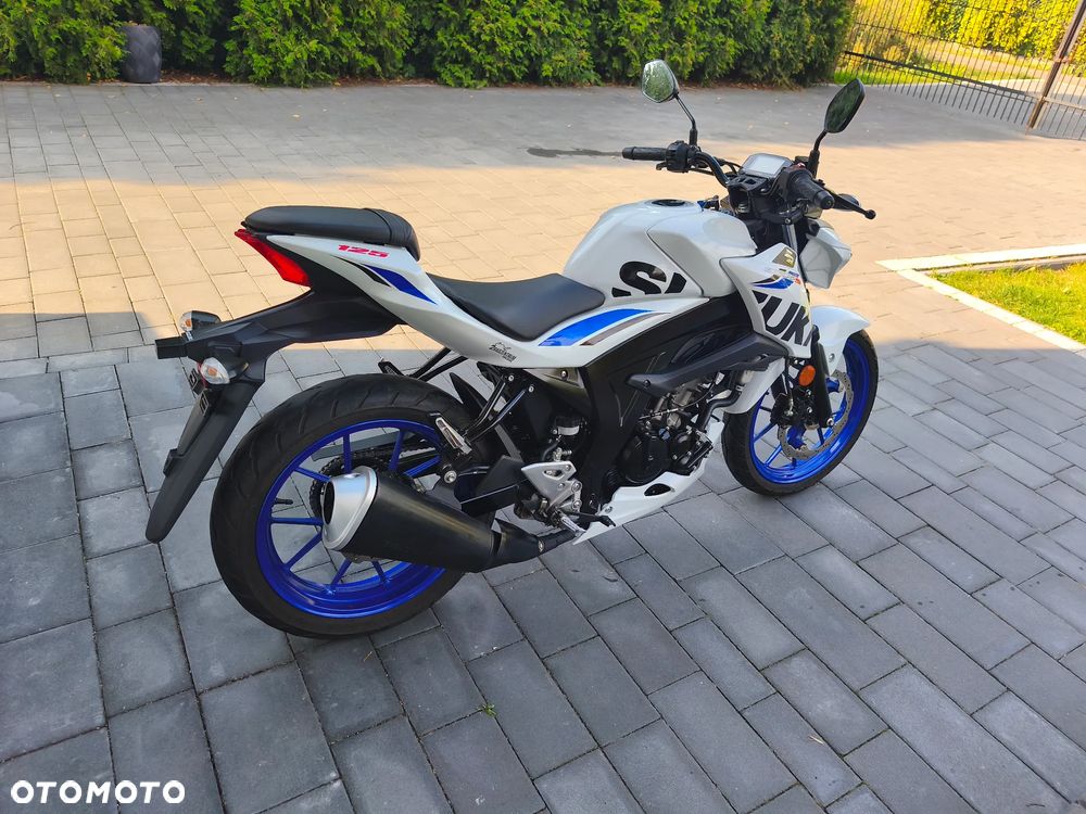 Suzuki GSX - 3