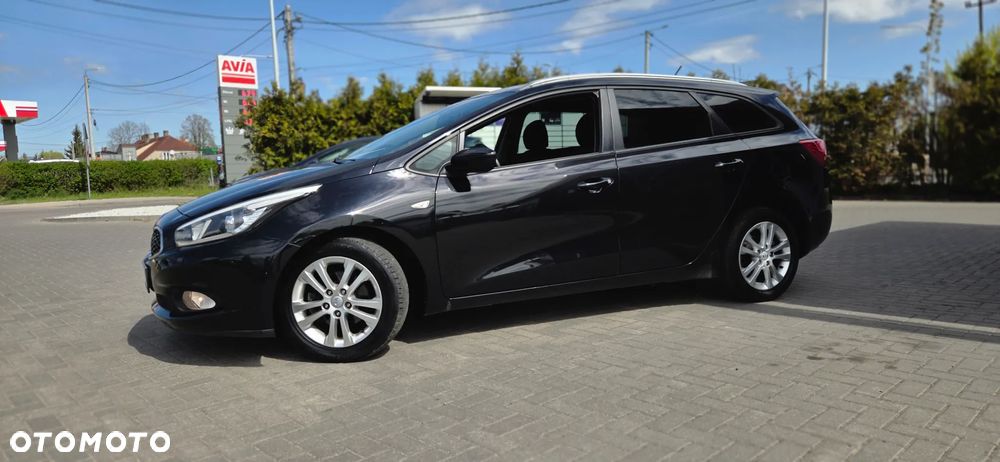 Kia Ceed 1.4 CVVT Dream-Team Edition - 6