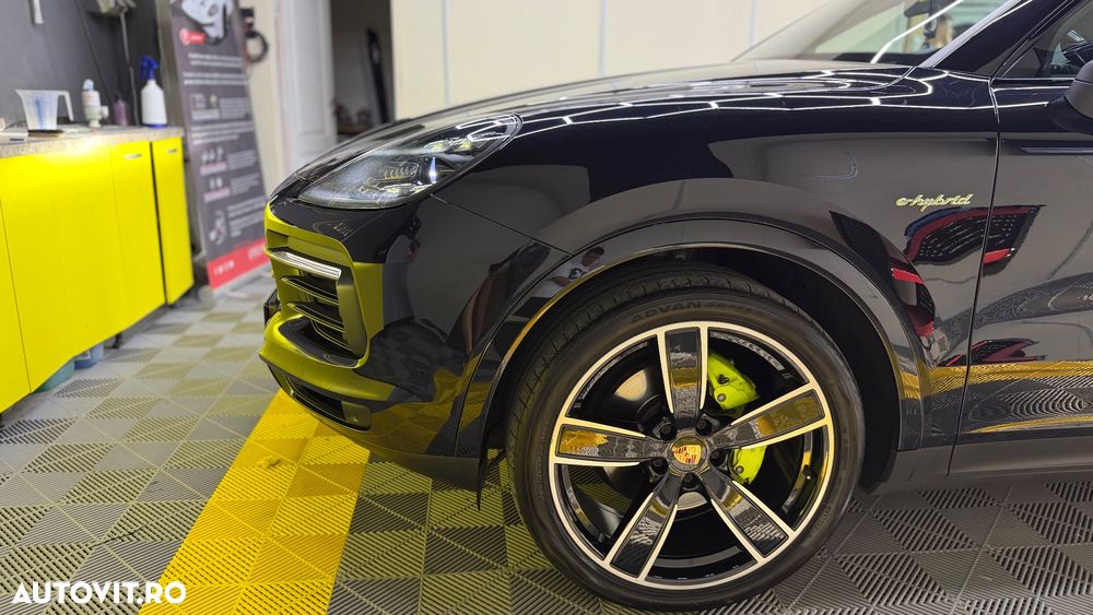 Porsche Cayenne Tiptronic S Platinum Edition - 38