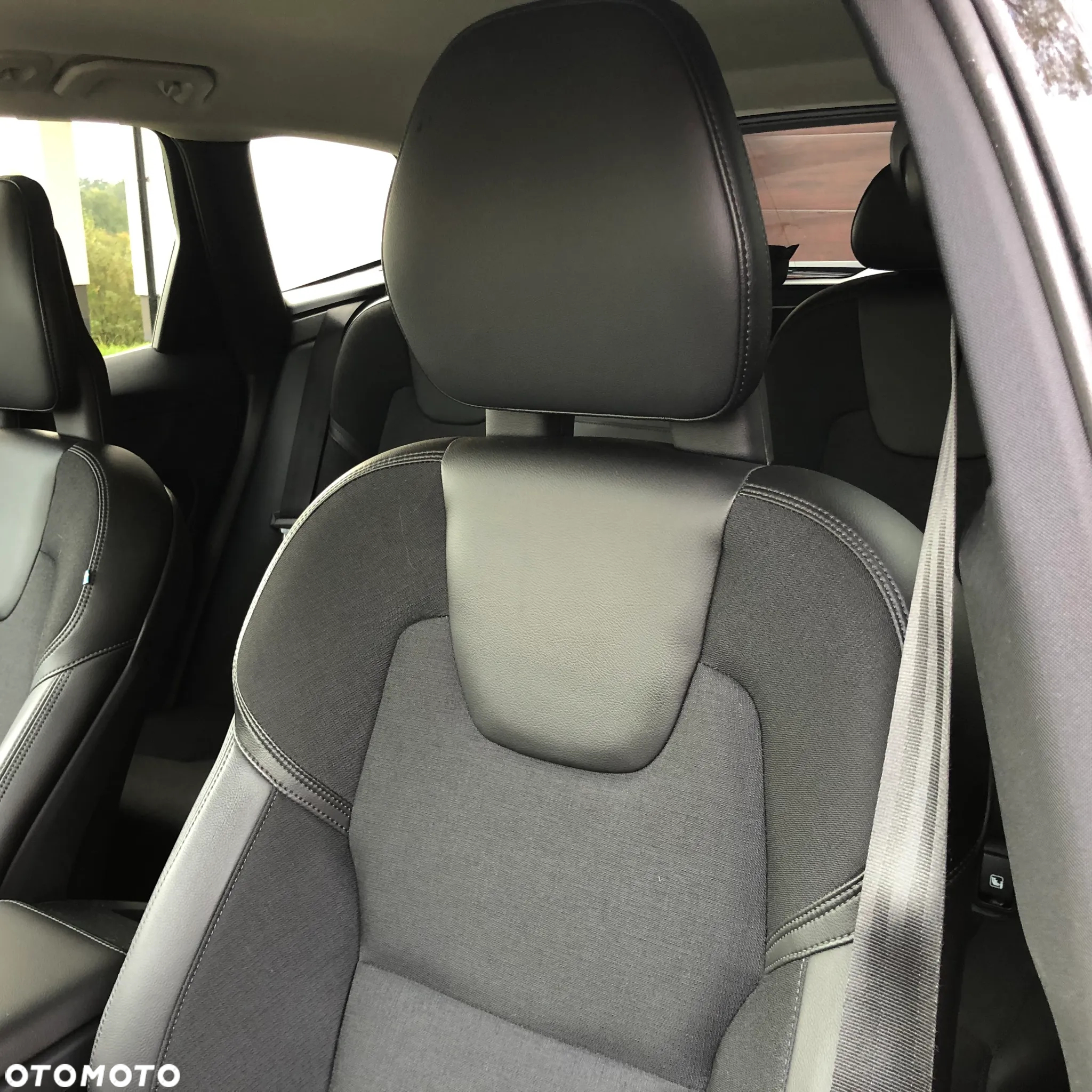 Volvo XC 60 D5 AWD Inscription - 24