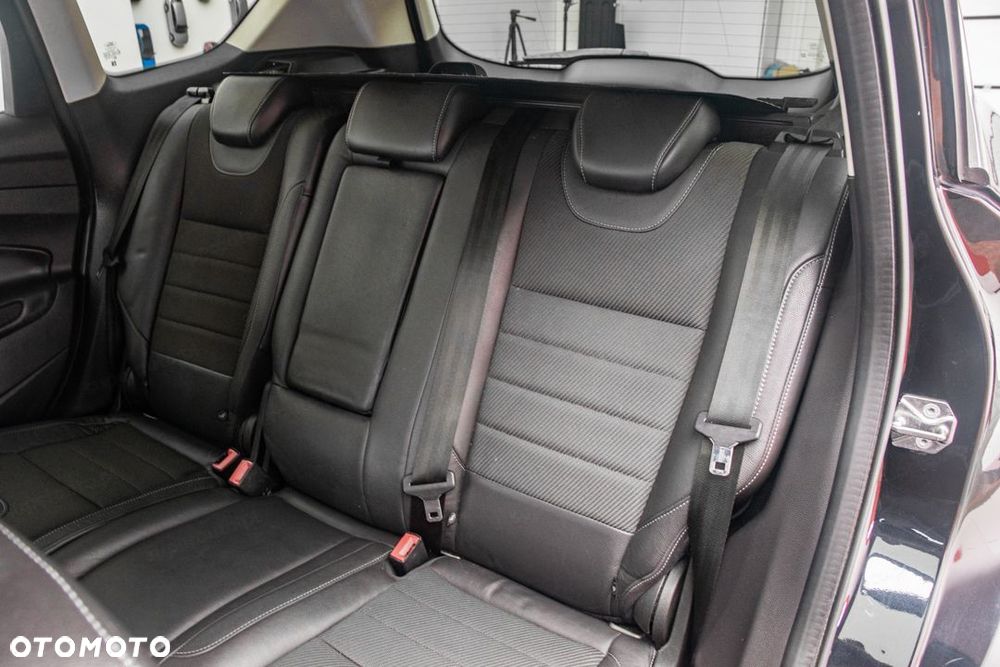 Ford Kuga 2.0 TDCi 4WD Titanium - 27