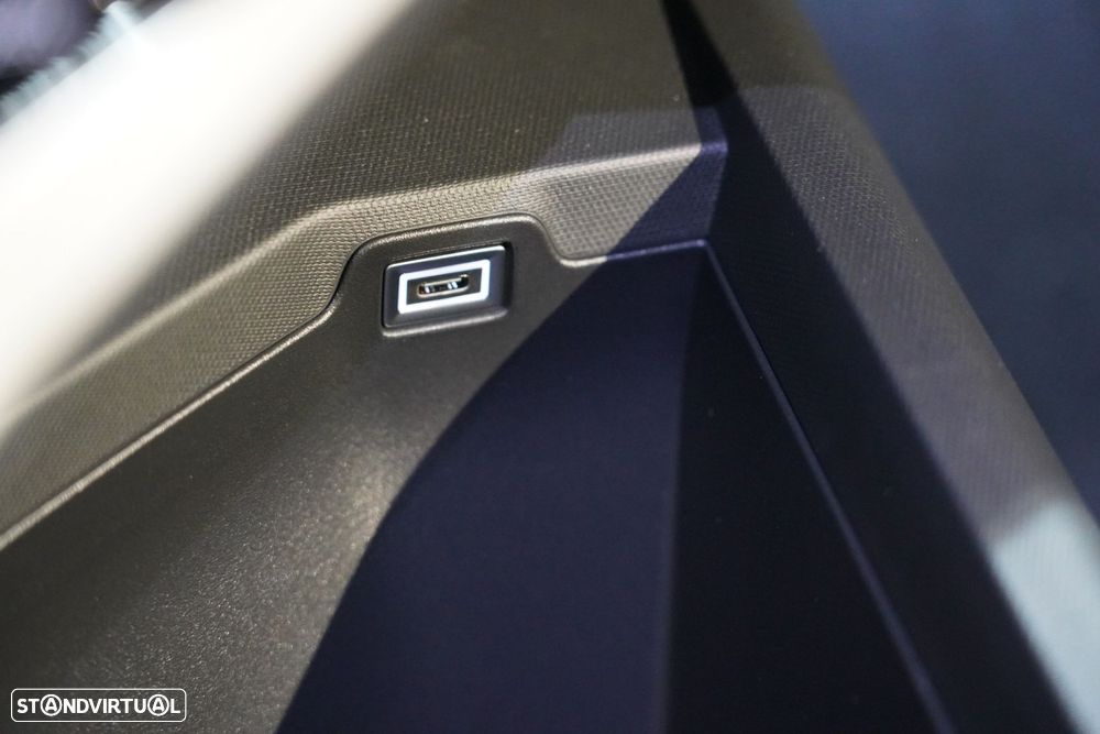 Peugeot 3008 1.2 Hybrid Allure e-DCS6 - 45