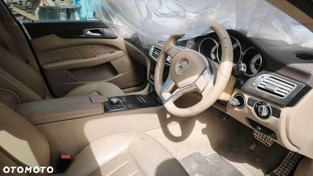 Mercedes-Benz CLS - 8