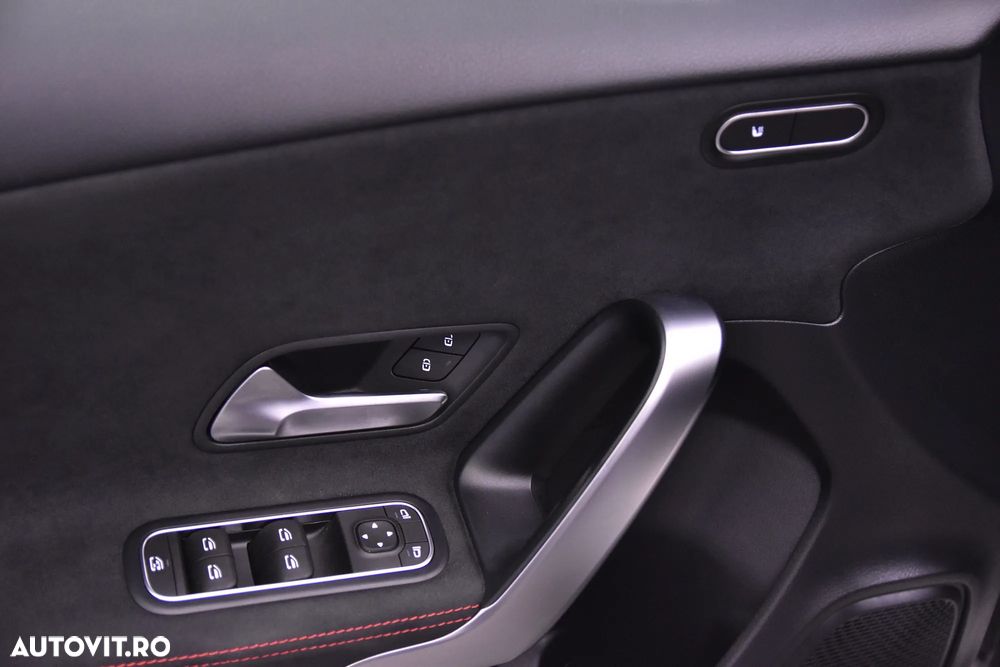 Mercedes-Benz A AMG 35 4Matic AMG Speedshift DCT 7G - 14