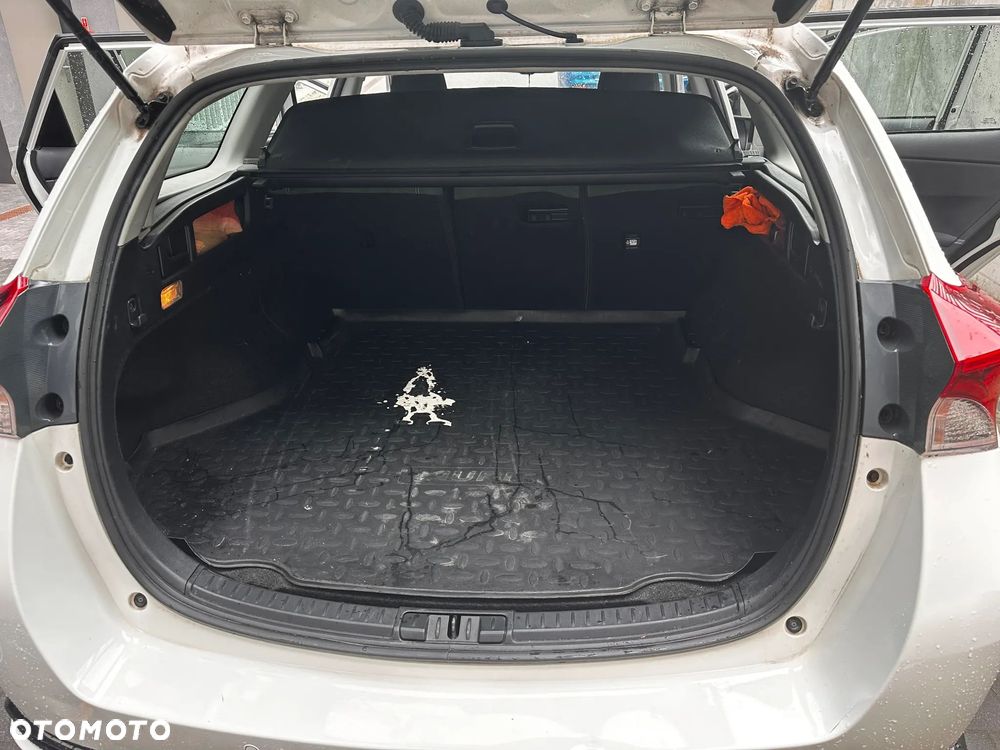Toyota Auris Hybrid 135 Premium - 13