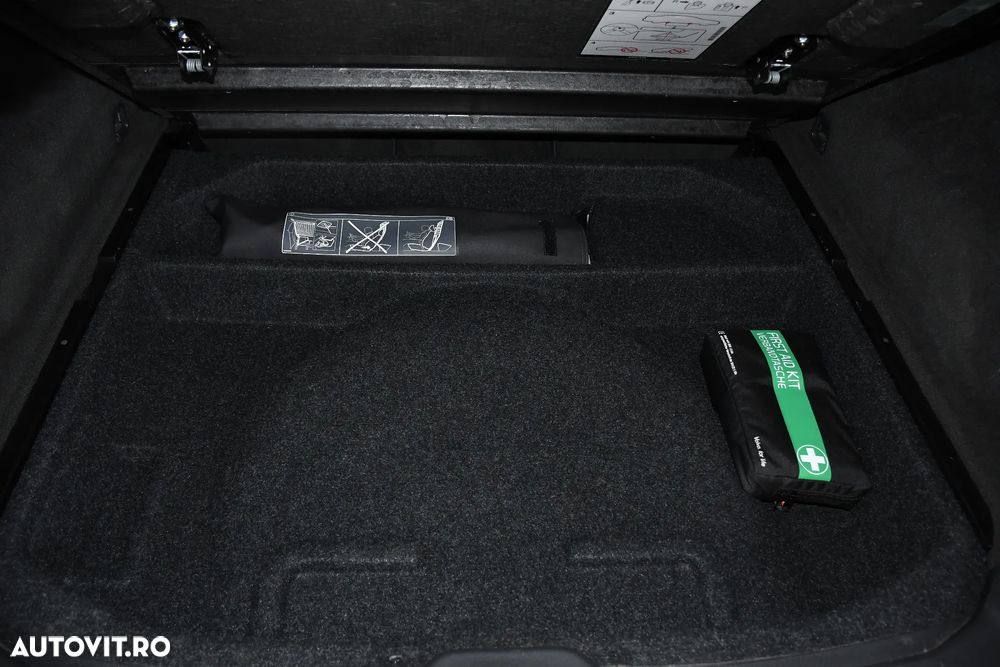 Volvo XC 60 D3 AWD Ocean Race - 31