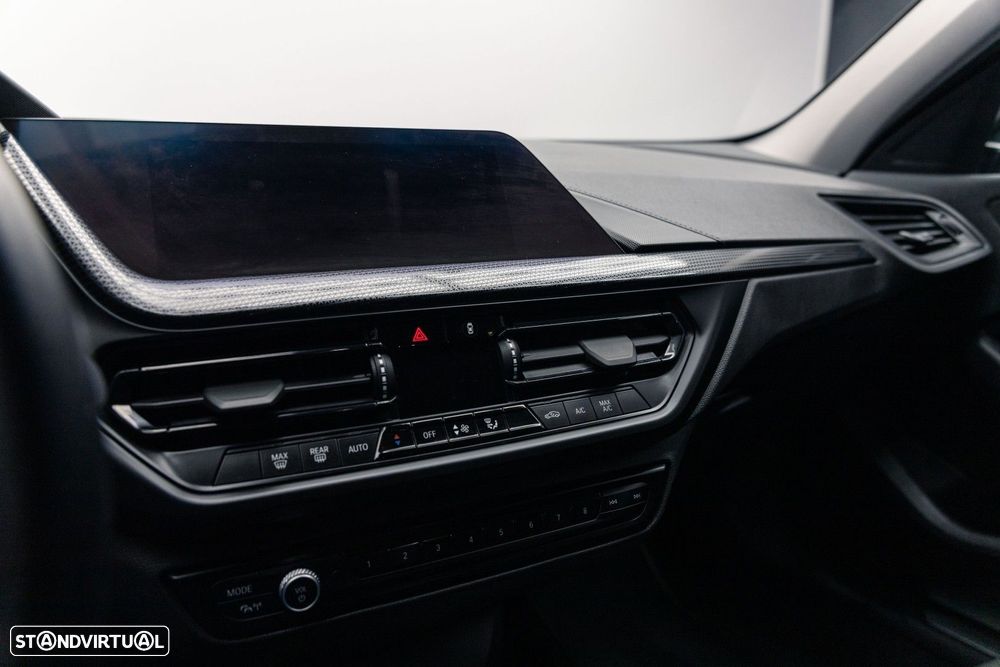 BMW 116 d Line Sport Auto - 34