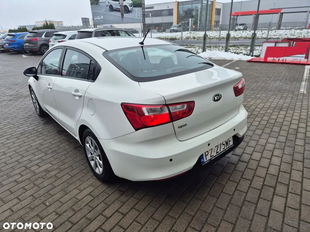 Kia Rio 1.4 M - 16