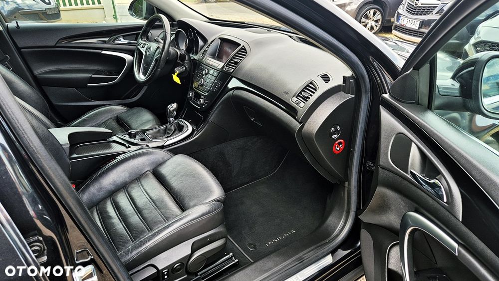Opel Insignia - 35