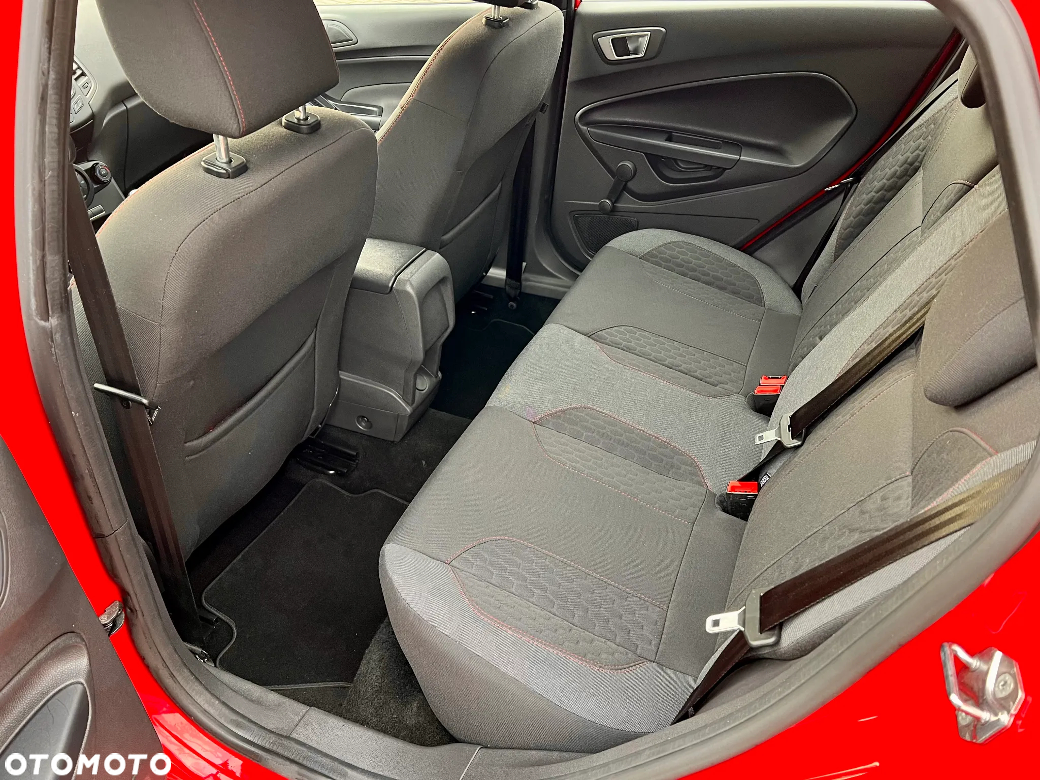Ford Fiesta 1.0 EcoBoost S&S ST-LINE Red - 32