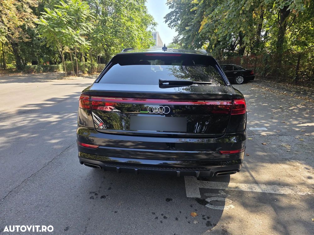 Audi Q8 - 9