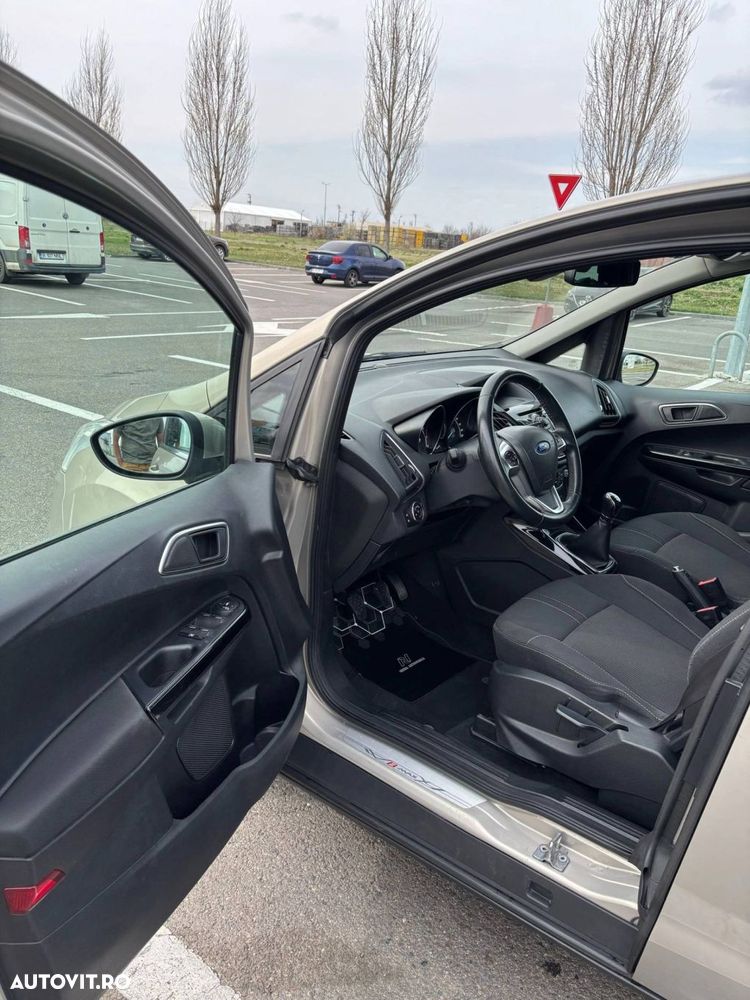 Ford B-Max 1.0 EcoBoost Titanium - 24