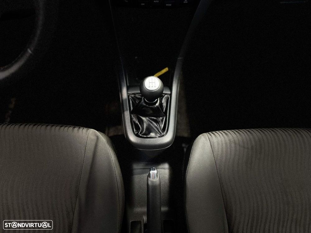 Suzuki Swift 1.2 VVT GLX - 28