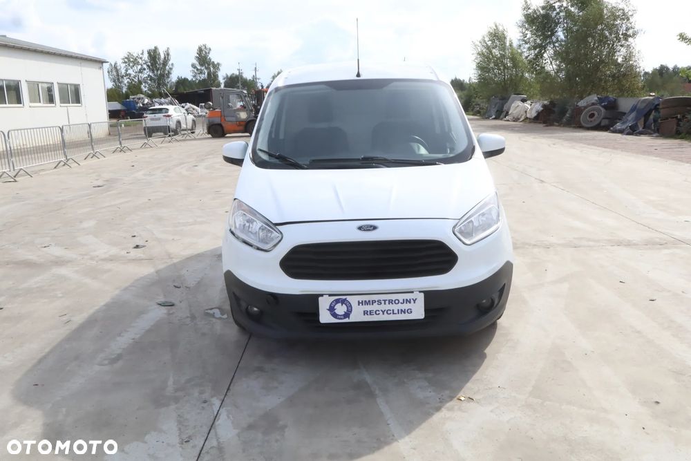 Ford Transit Courier 2017 photo 2