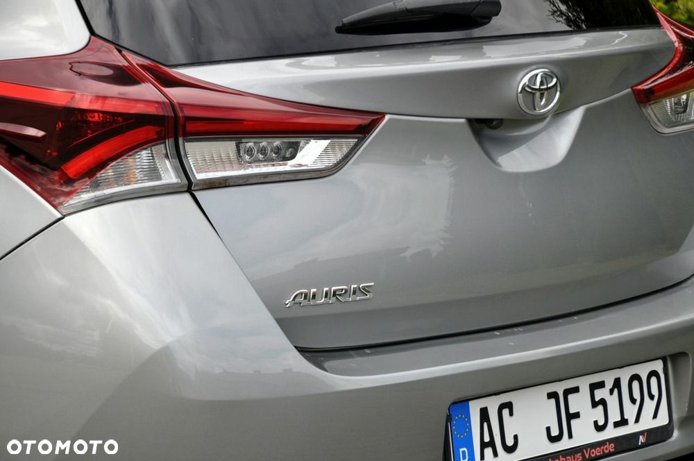 Toyota Auris - 16