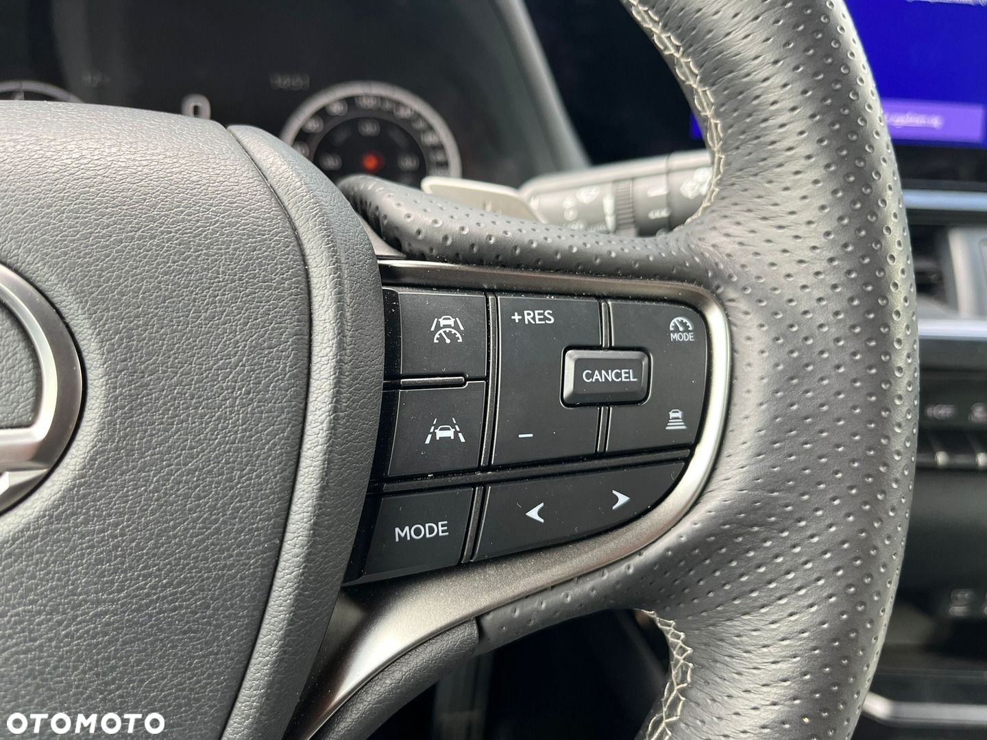 Lexus UX - 26