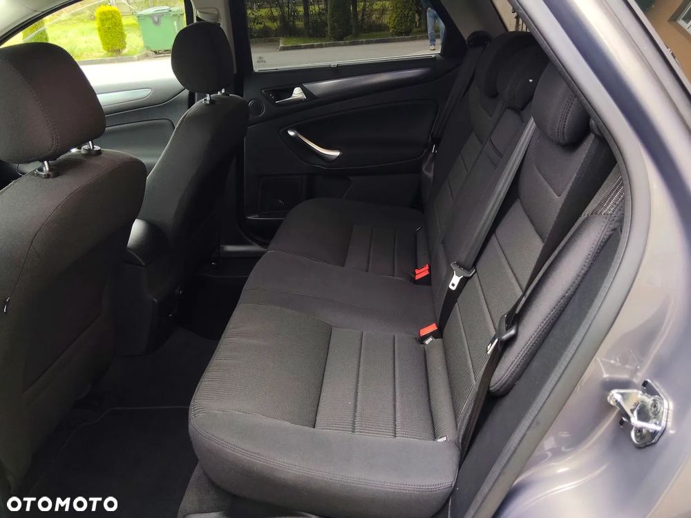 Ford Mondeo Turnier 2.0 TDCi Titanium - 24