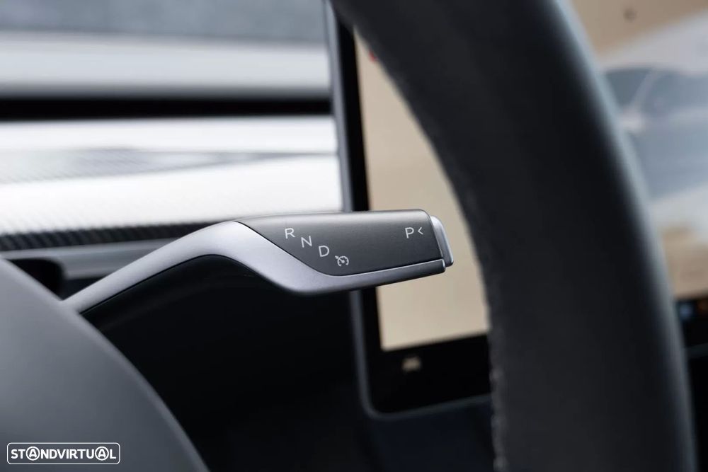 Tesla Model Y Performance Tração Integral - 23