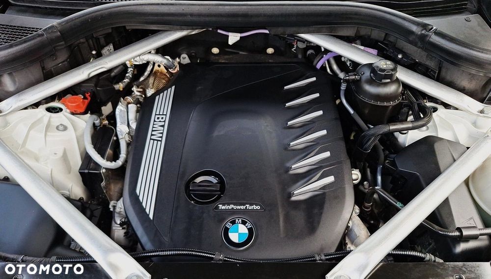 BMW X6 - 33